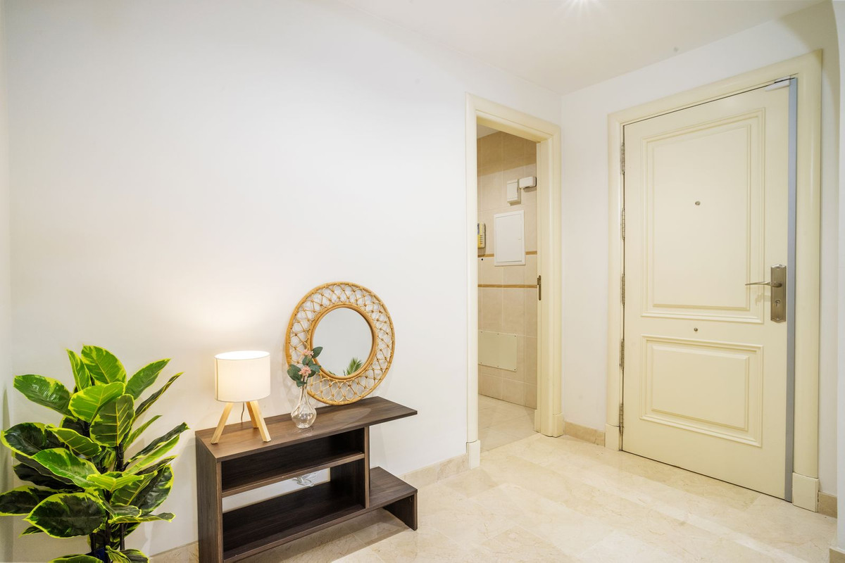 3 Bed Apartment for sale in Marbella Costa Del Sol, Málaga, Spain