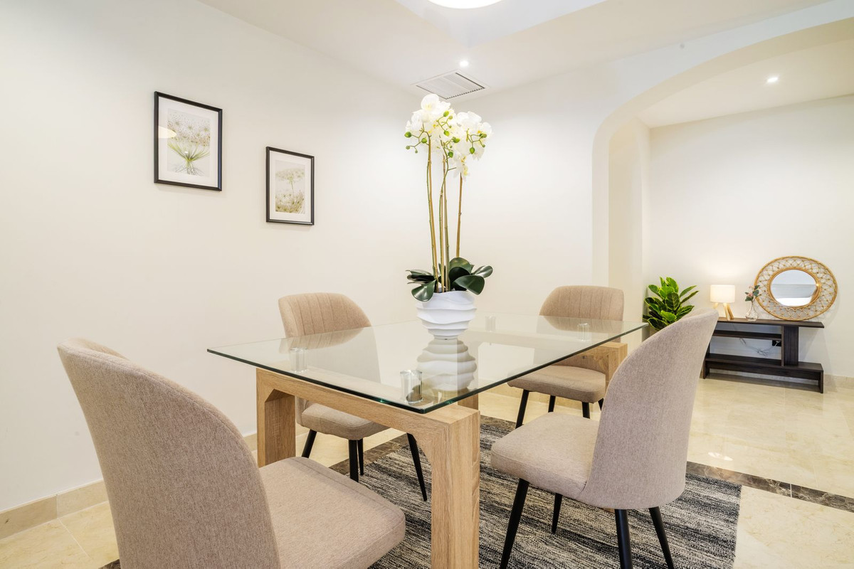 3 Bed Apartment for sale in Marbella Costa Del Sol, Málaga, Spain
