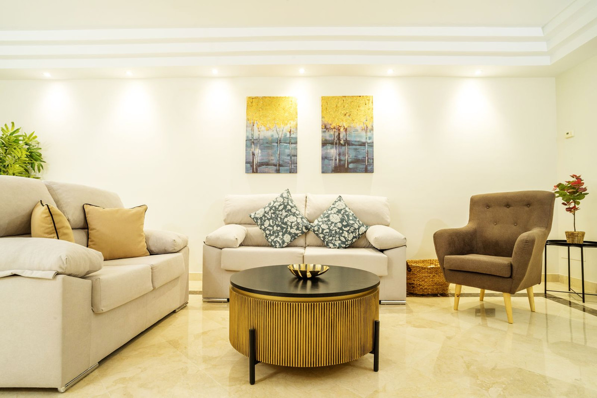 3 Bed Apartment for sale in Marbella Costa Del Sol, Málaga, Spain