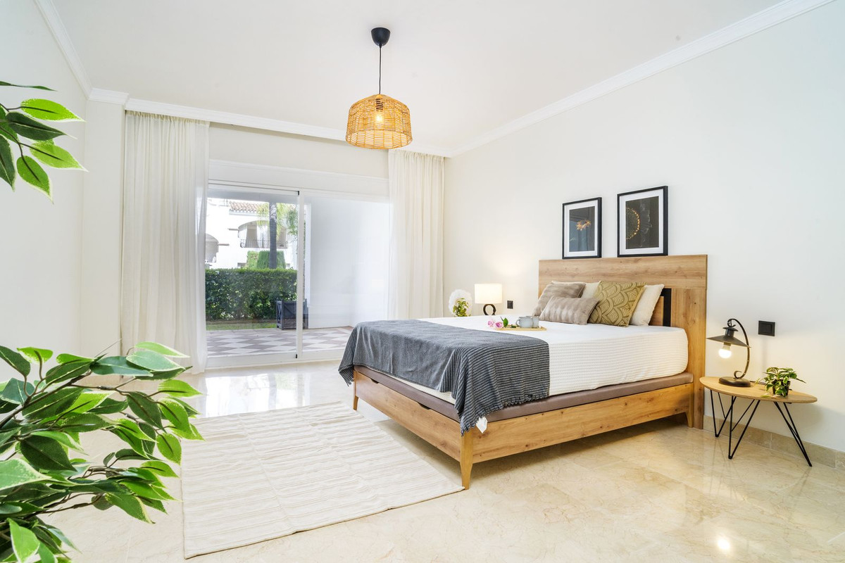 3 Bed Apartment for sale in Marbella Costa Del Sol, Málaga, Spain