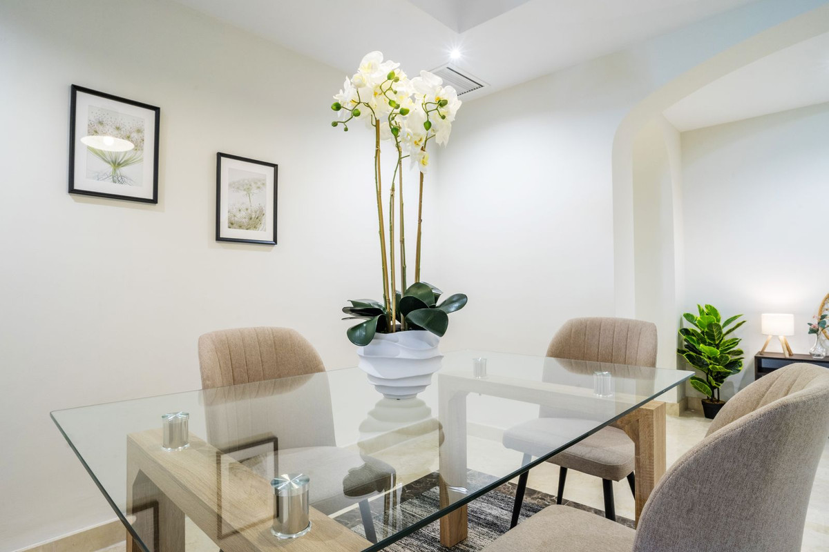3 Bed Apartment for sale in Marbella Costa Del Sol, Málaga, Spain