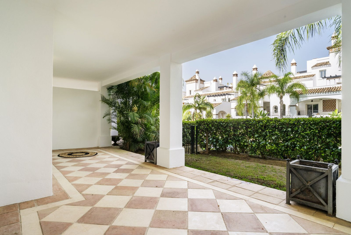 3 Bed Apartment for sale in Marbella Costa Del Sol, Málaga, Spain
