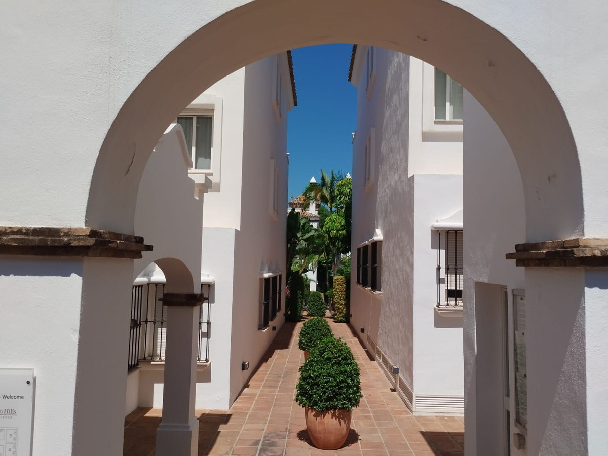 3 Bed Apartment for sale in Marbella Costa Del Sol, Málaga, Spain