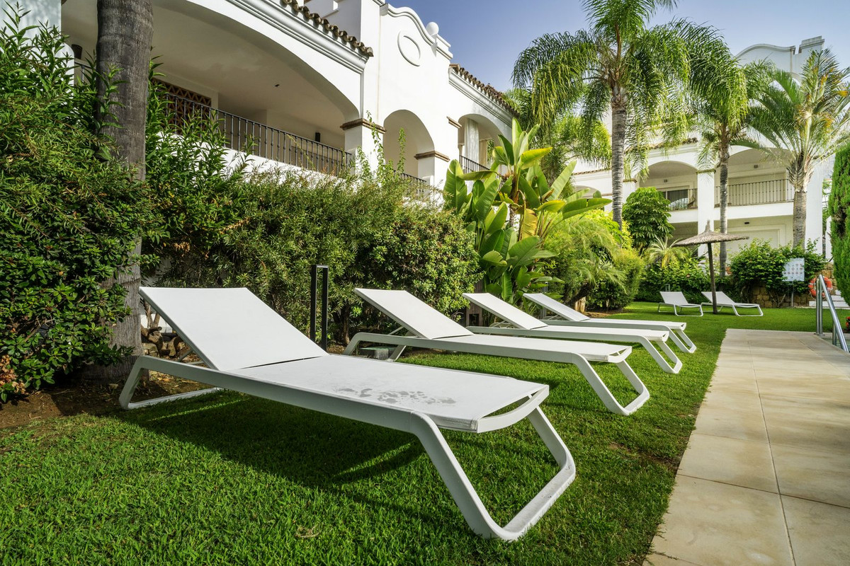 3 Bed Apartment for sale in Marbella Costa Del Sol, Málaga, Spain