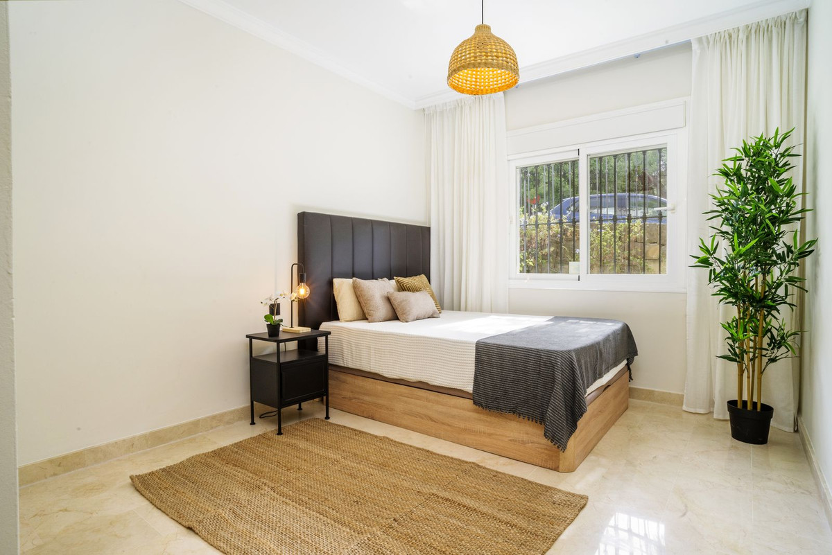 3 Bed Apartment for sale in Marbella Costa Del Sol, Málaga, Spain