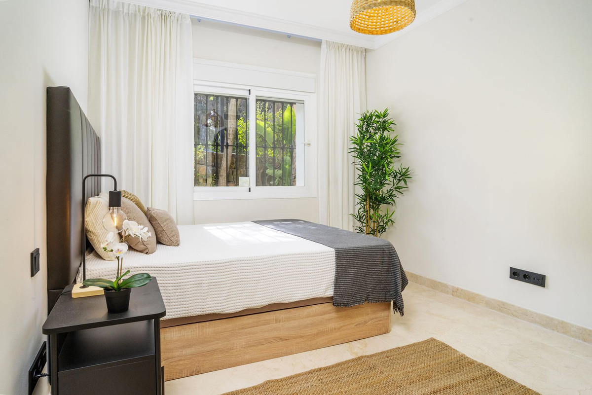 3 Bed Apartment for sale in Marbella Costa Del Sol, Málaga, Spain