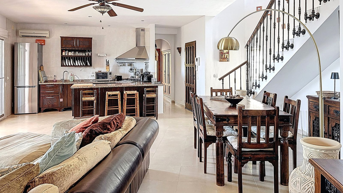 3 Bed Townhouse for sale in Arenas Costa Del Sol East, Málaga, Spain