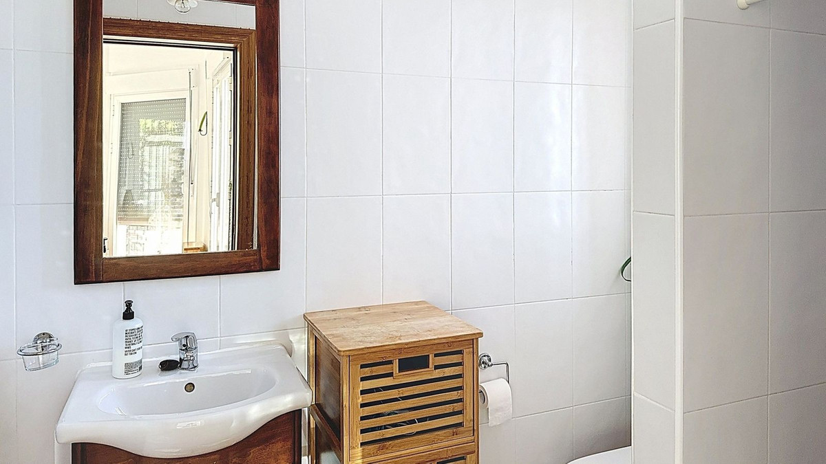 3 Bed Townhouse for sale in Arenas Costa Del Sol East, Málaga, Spain