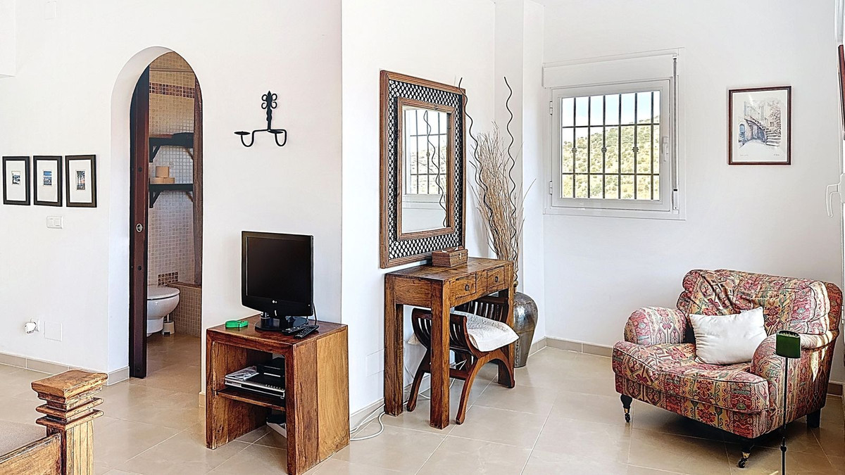 3 Bed Townhouse for sale in Arenas Costa Del Sol East, Málaga, Spain