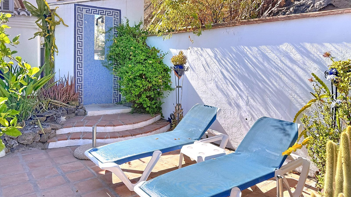 3 Bed Townhouse for sale in Arenas Costa Del Sol East, Málaga, Spain