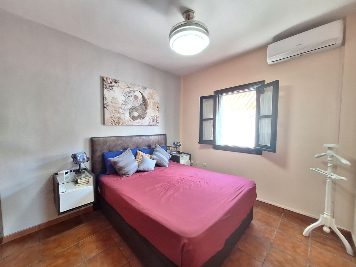 Se vende Pareada de 3 dormitorios en Costa Del Sol, Cadiz, España