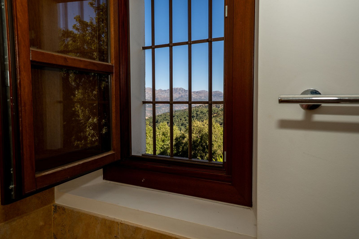 Se vende Villa - Chalet de 4 dormitorios en Costa Del Sol, Málaga, España