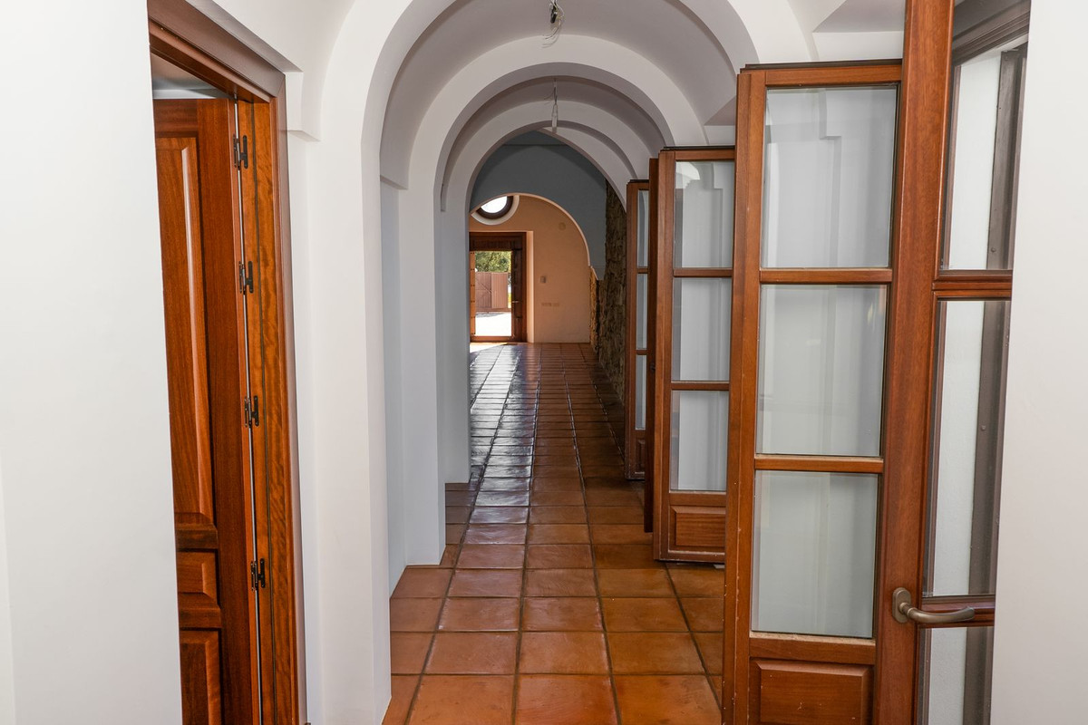 Se vende Villa - Chalet de 4 dormitorios en Costa Del Sol, Málaga, España