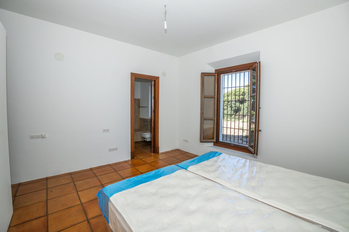 Se vende Villa - Chalet de 4 dormitorios en Costa Del Sol, Málaga, España