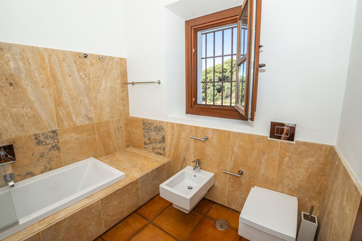 Se vende Villa - Chalet de 4 dormitorios en Costa Del Sol, Málaga, España