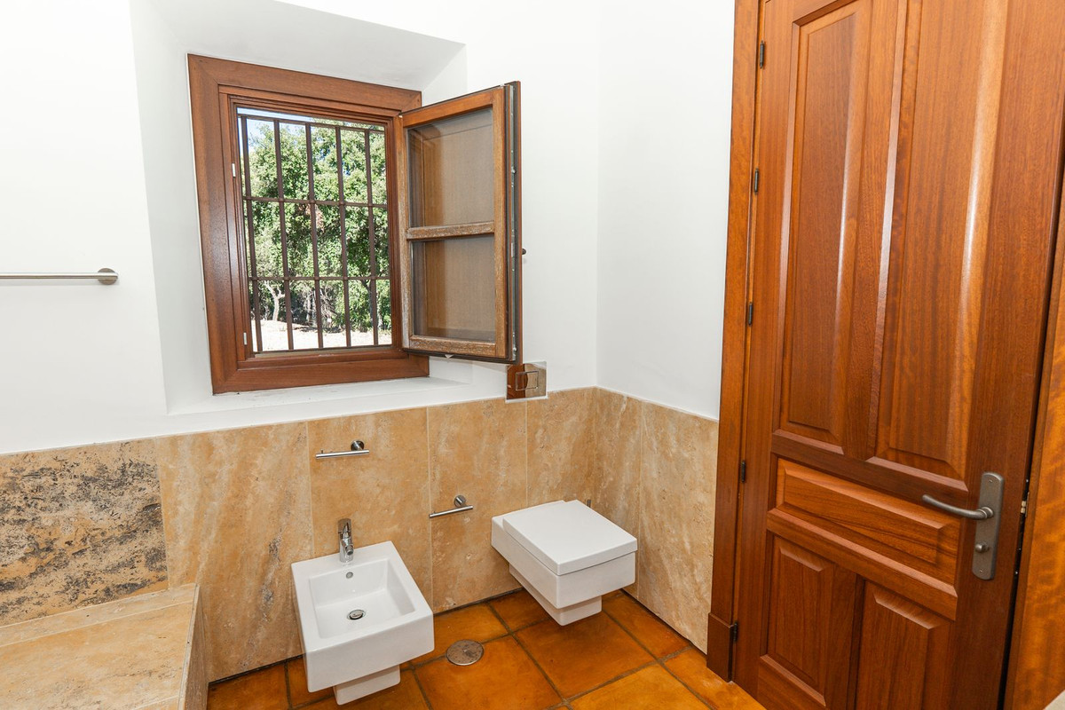 Se vende Villa - Chalet de 4 dormitorios en Costa Del Sol, Málaga, España
