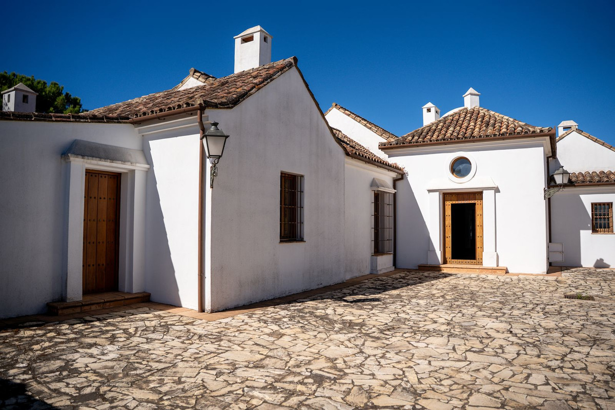 Se vende Villa - Chalet de 4 dormitorios en Costa Del Sol, Málaga, España