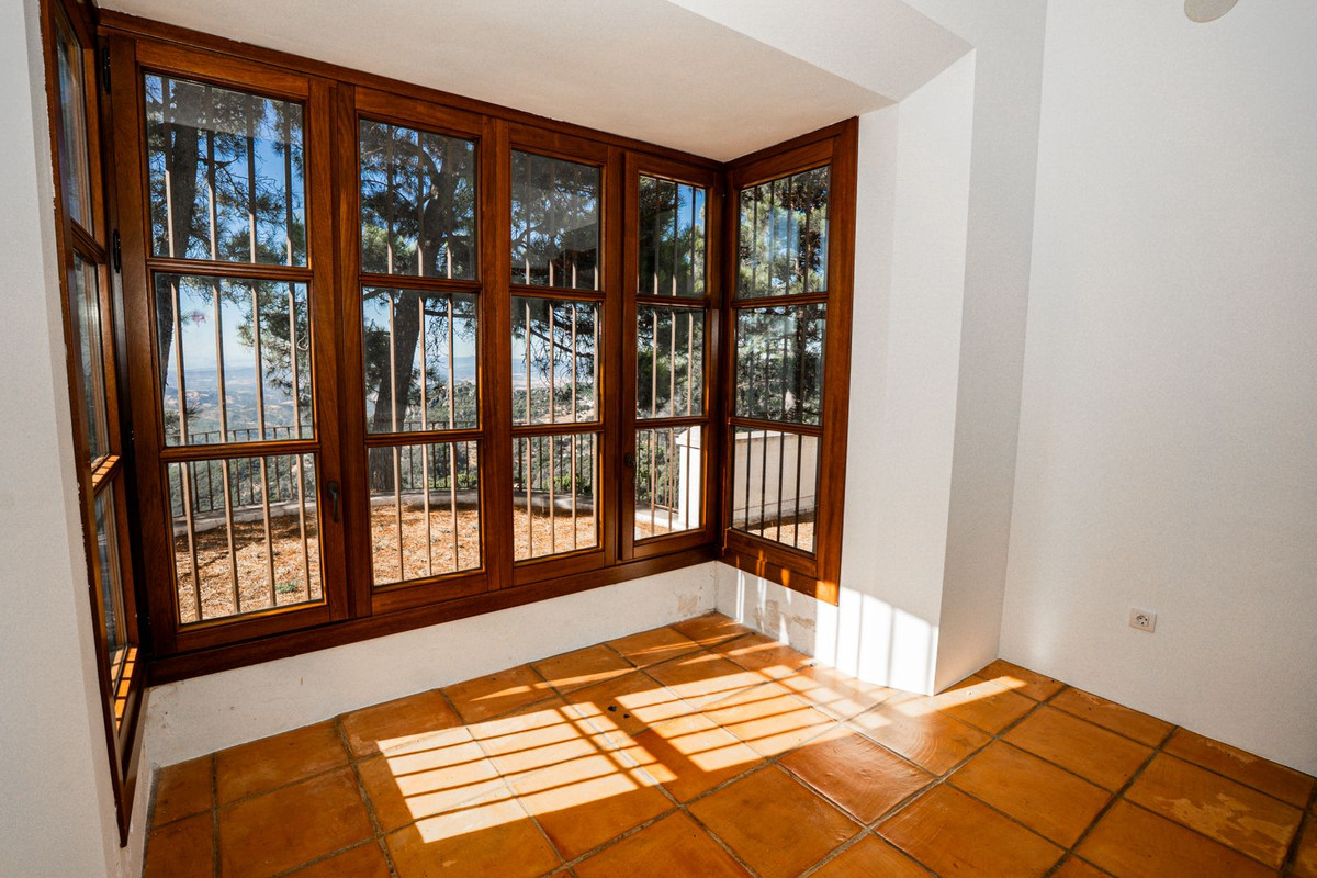 Se vende Villa - Chalet de 4 dormitorios en Costa Del Sol, Málaga, España