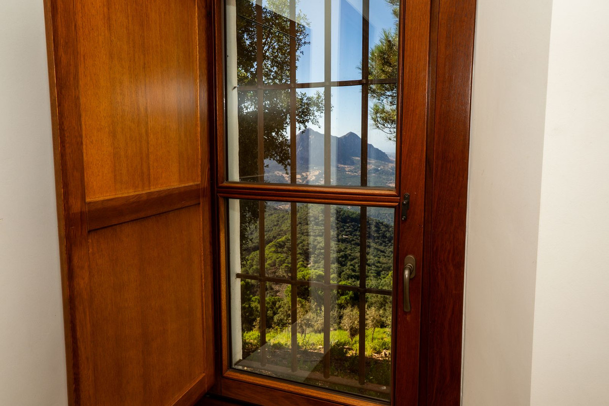 Se vende Villa - Chalet de 4 dormitorios en Costa Del Sol, Málaga, España