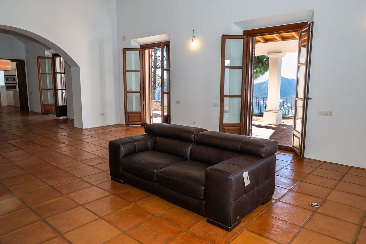 Se vende Villa - Chalet de 4 dormitorios en Costa Del Sol, Málaga, España