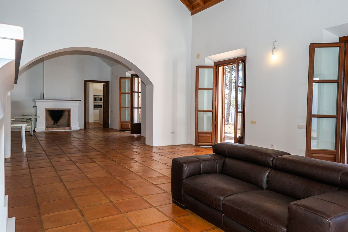 Se vende Villa - Chalet de 4 dormitorios en Costa Del Sol, Málaga, España