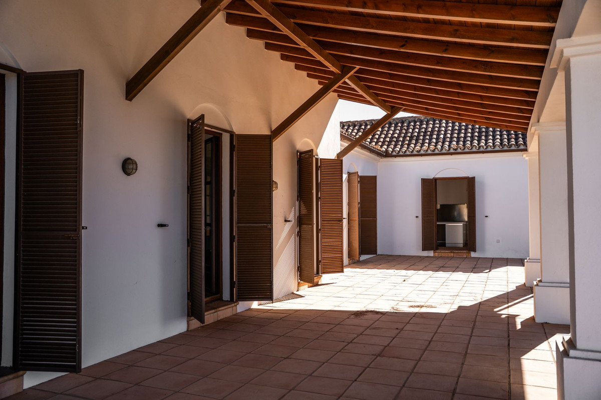 Se vende Villa - Chalet de 4 dormitorios en Costa Del Sol, Málaga, España