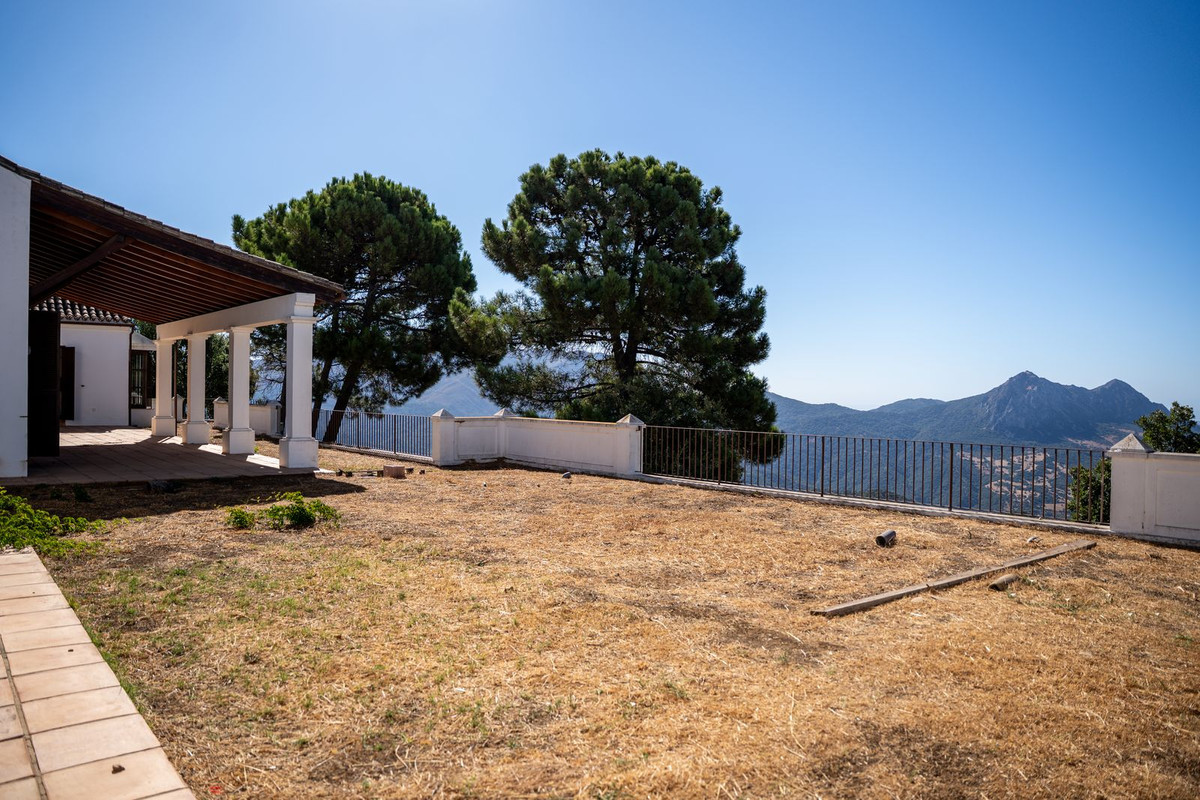 Se vende Villa - Chalet de 4 dormitorios en Costa Del Sol, Málaga, España
