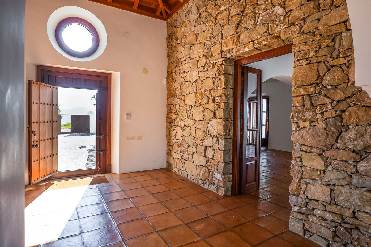 Se vende Villa - Chalet de 4 dormitorios en Costa Del Sol, Málaga, España