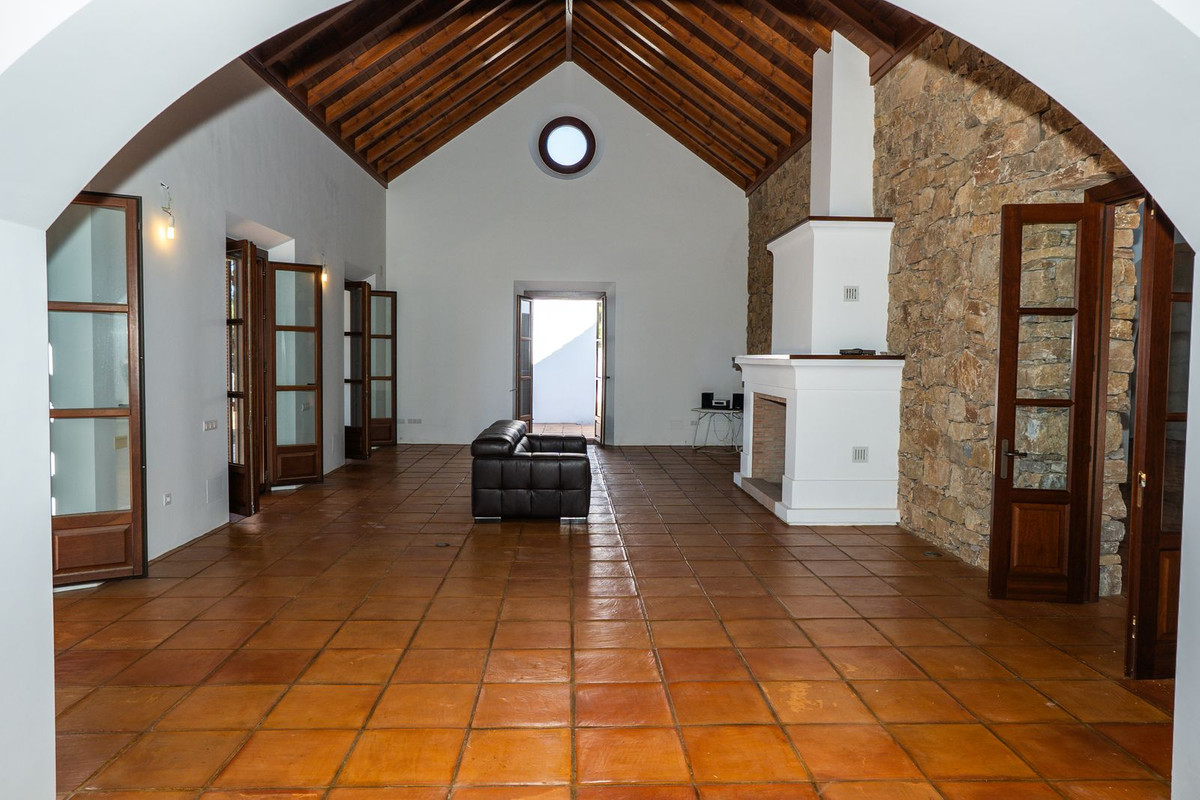 Se vende Villa - Chalet de 4 dormitorios en Costa Del Sol, Málaga, España