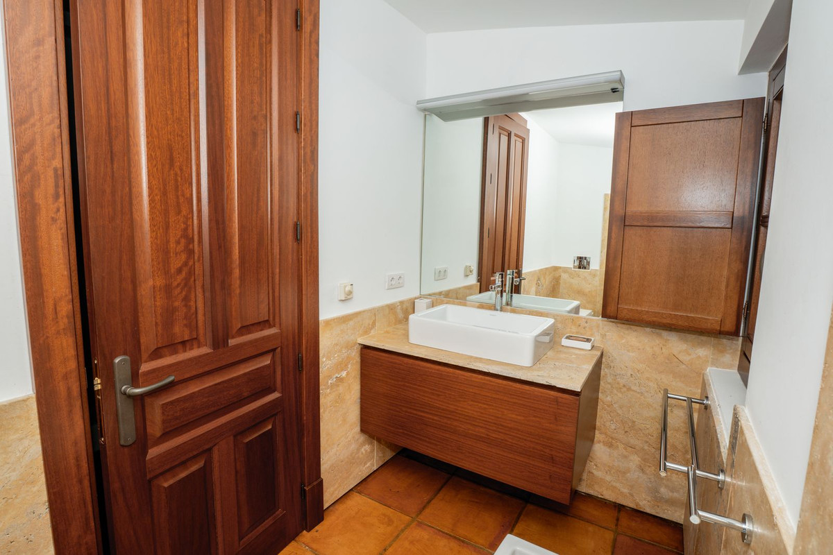 Se vende Villa - Chalet de 4 dormitorios en Costa Del Sol, Málaga, España