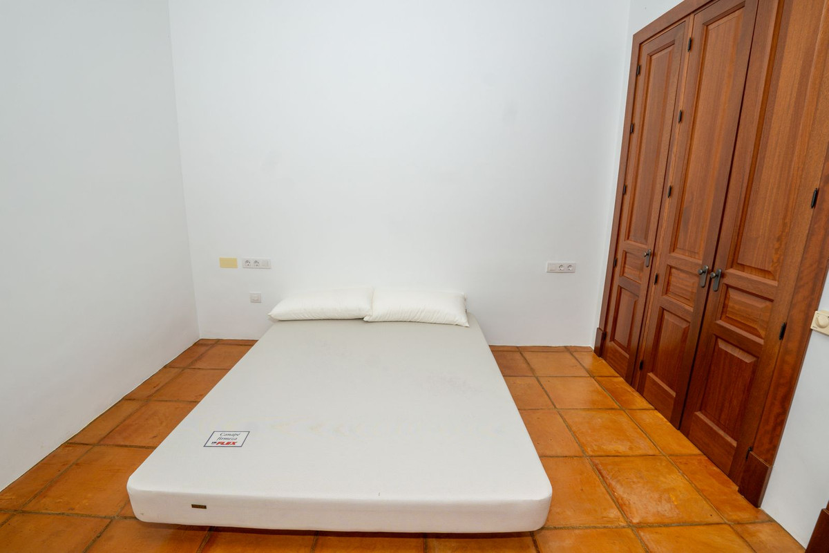 Se vende Villa - Chalet de 4 dormitorios en Costa Del Sol, Málaga, España