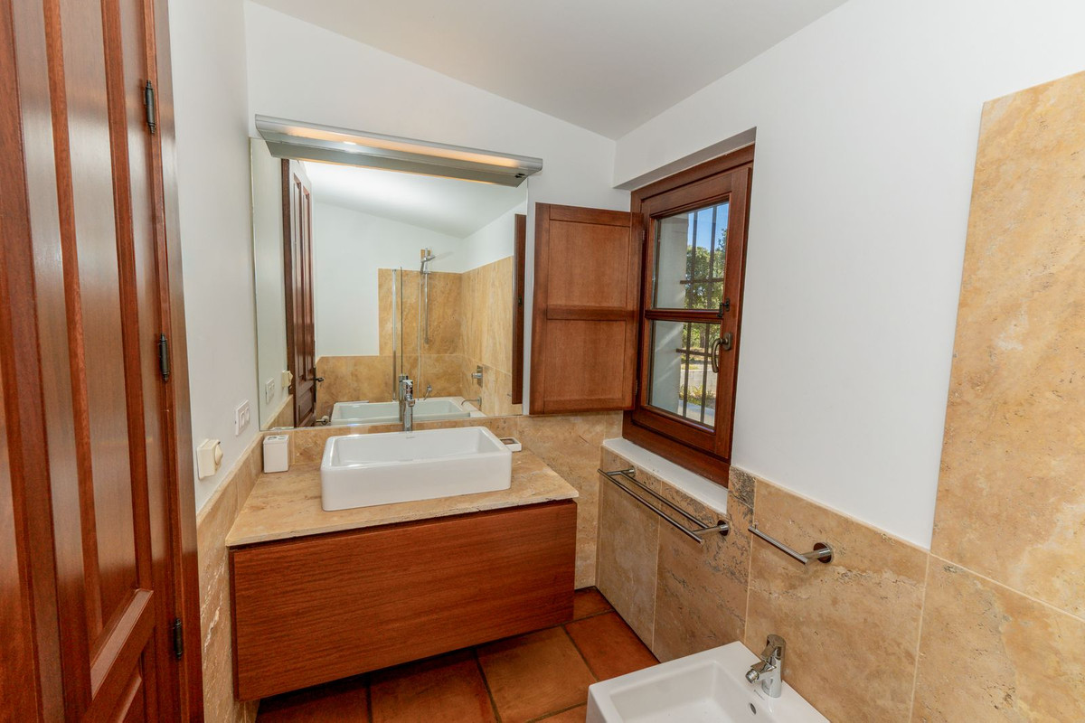 Se vende Villa - Chalet de 4 dormitorios en Costa Del Sol, Málaga, España
