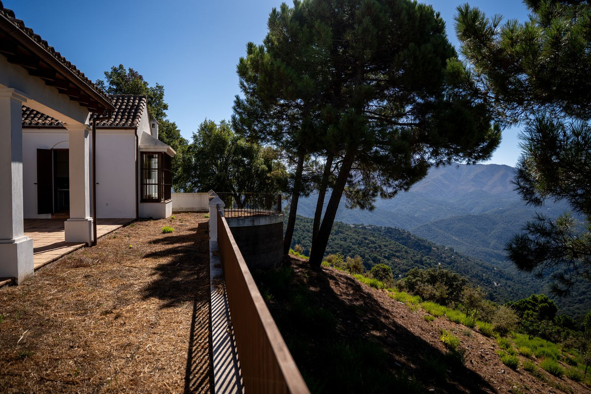 Se vende Villa - Chalet de 4 dormitorios en Costa Del Sol, Málaga, España