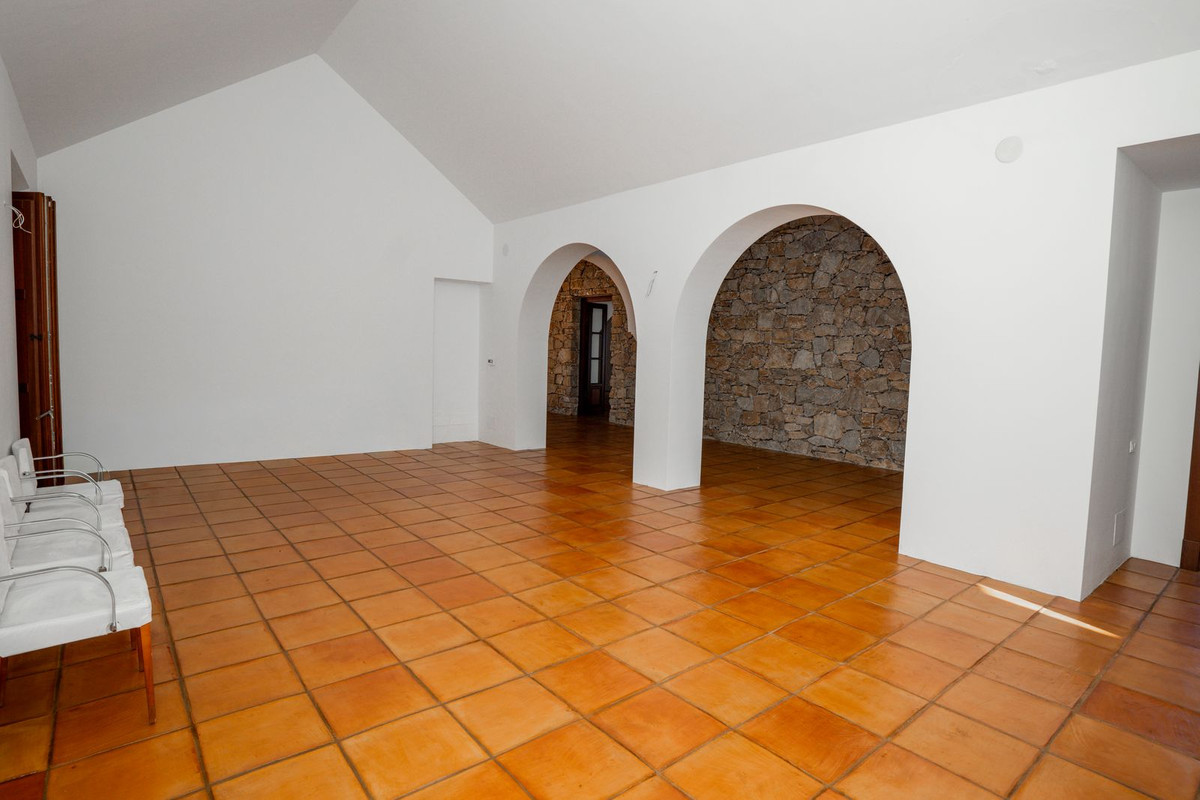 Se vende Villa - Chalet de 4 dormitorios en Costa Del Sol, Málaga, España