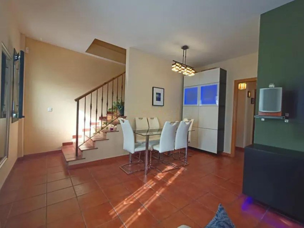 Se vende Pareada de 3 dormitorios en Costa Del Sol, Cadiz, España