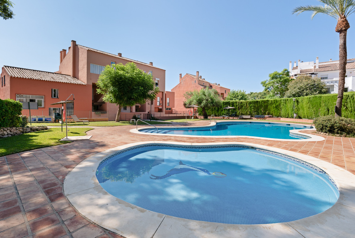 Se vende Apartamento Planta Baja de 4 dormitorios en Costa Del Sol, Málaga, España