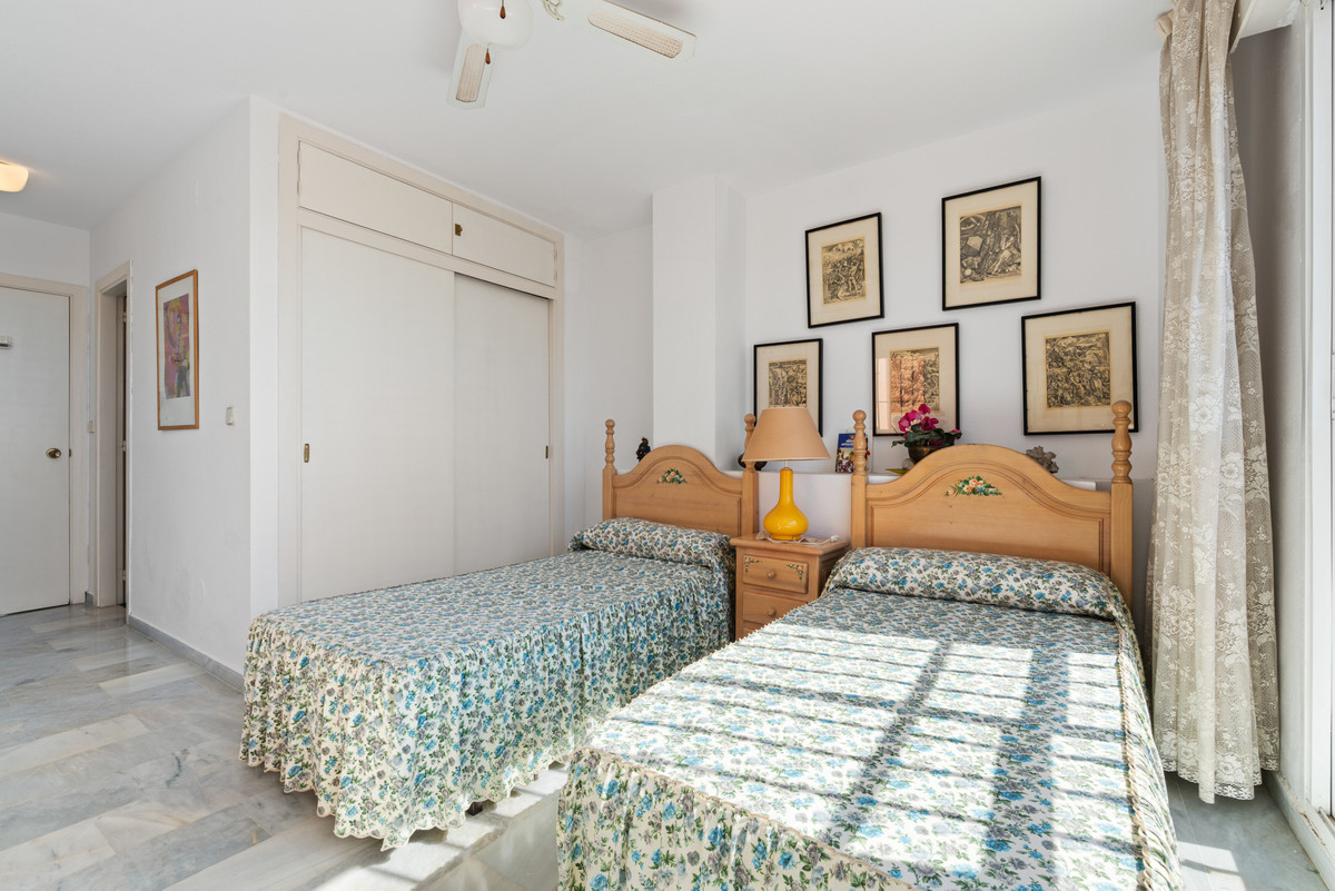 Se vende Apartamento Planta Baja de 4 dormitorios en Costa Del Sol, Málaga, España