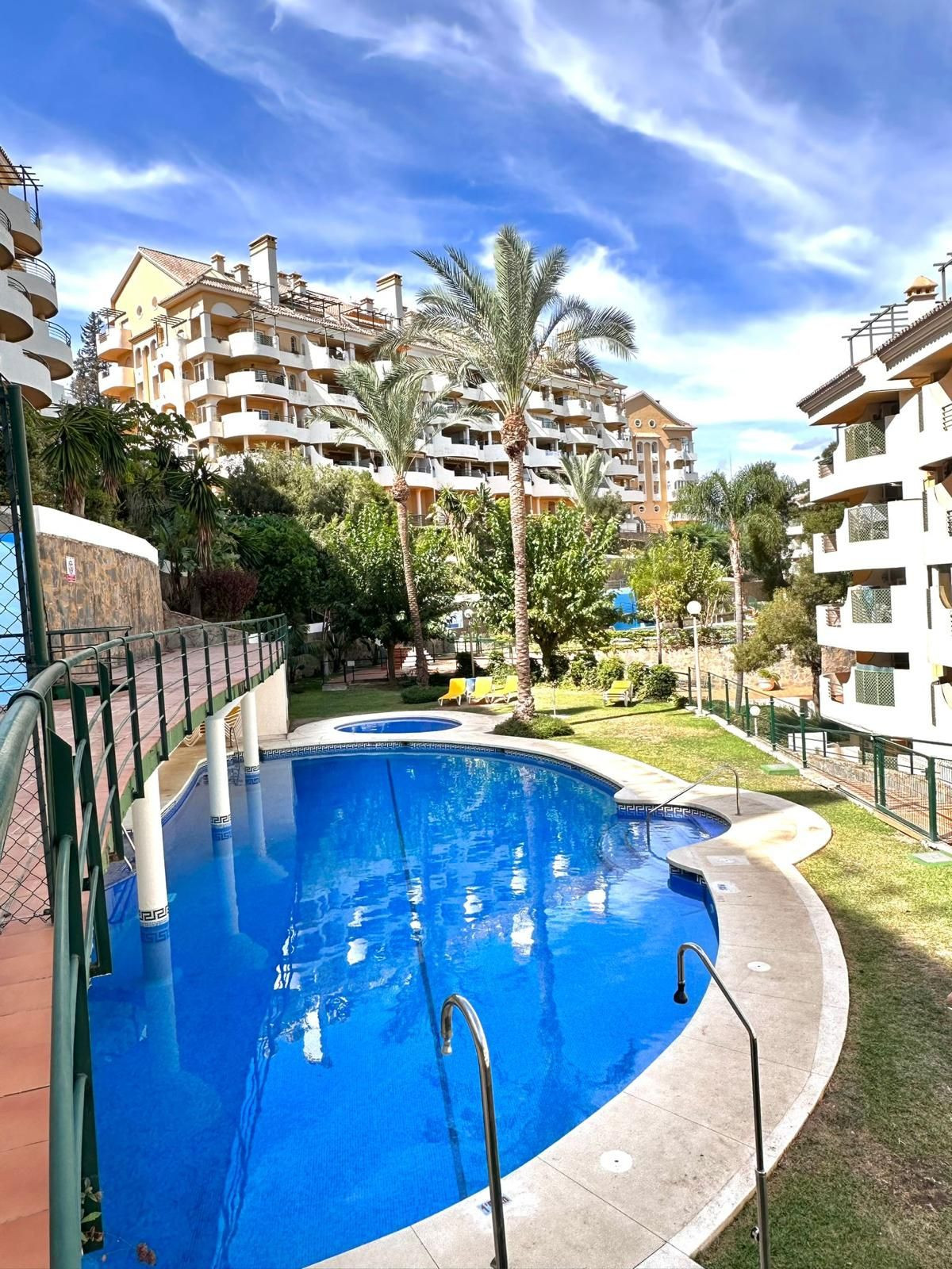 Se vende Dúplex de 3 dormitorios en Costa Del Sol, Málaga, España