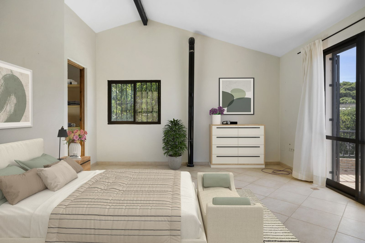 Se vende Villa - Chalet de 4 dormitorios en Costa Del Sol, Málaga, España