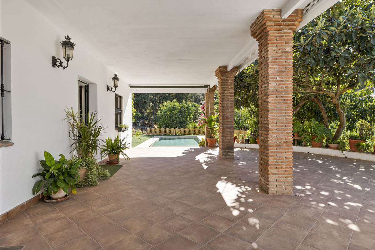 Se vende Villa - Chalet de 4 dormitorios en Costa Del Sol, Málaga, España