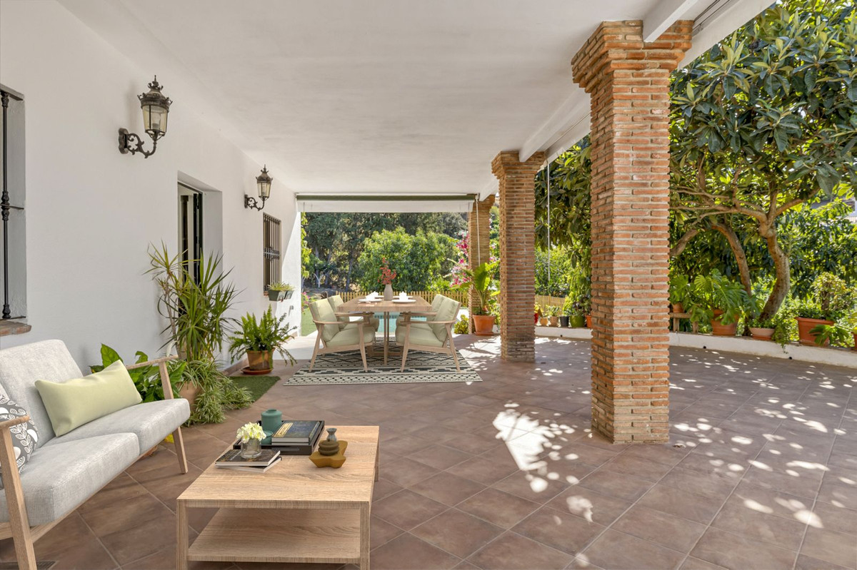 Se vende Villa - Chalet de 4 dormitorios en Costa Del Sol, Málaga, España