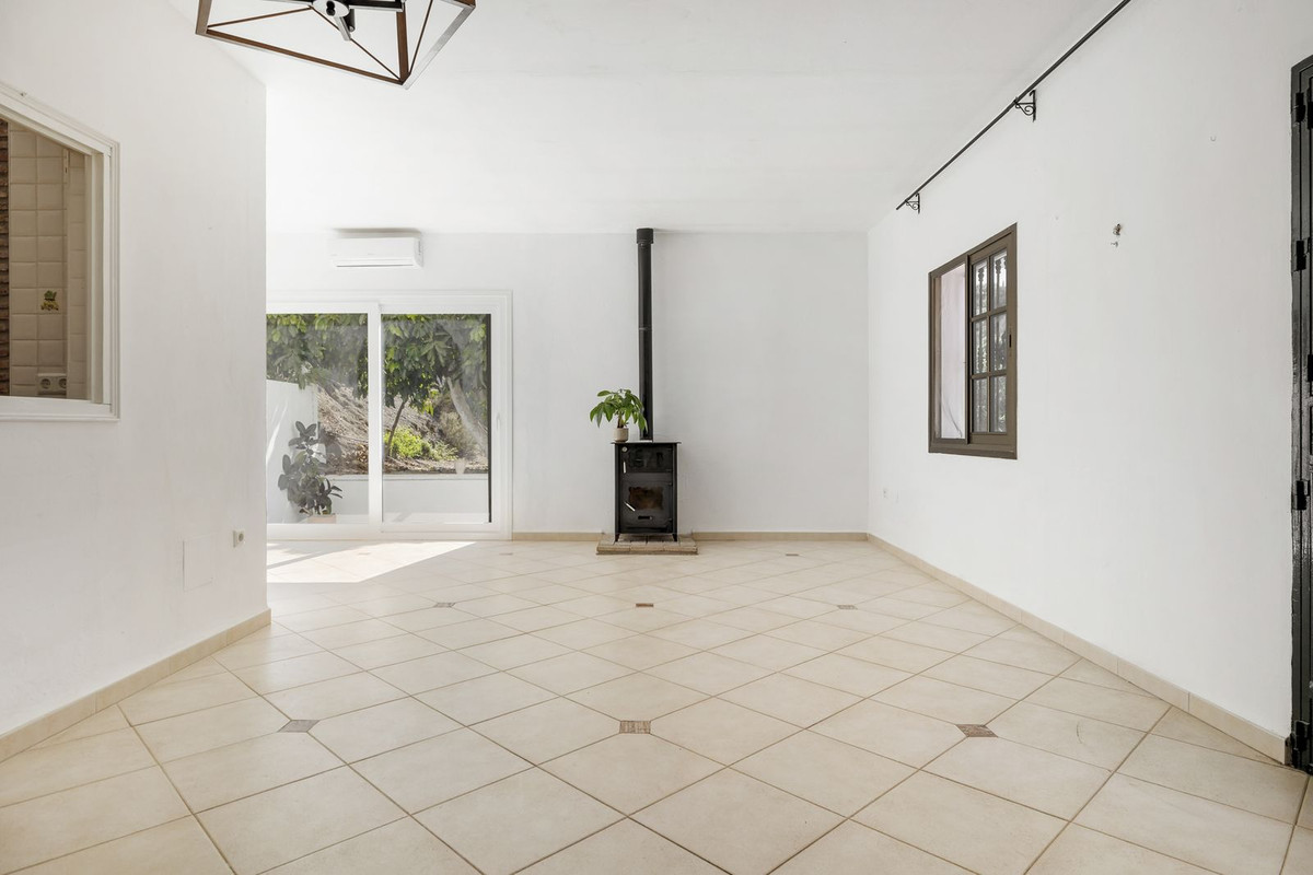 Se vende Villa - Chalet de 4 dormitorios en Costa Del Sol, Málaga, España