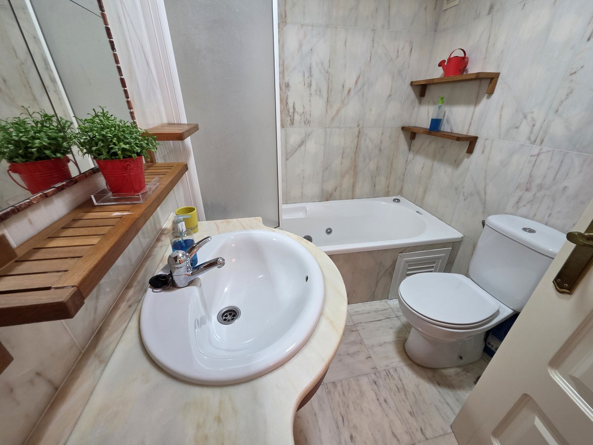 Se vende Apartamento Planta Baja de 2 dormitorios en Costa Del Sol, Málaga, España