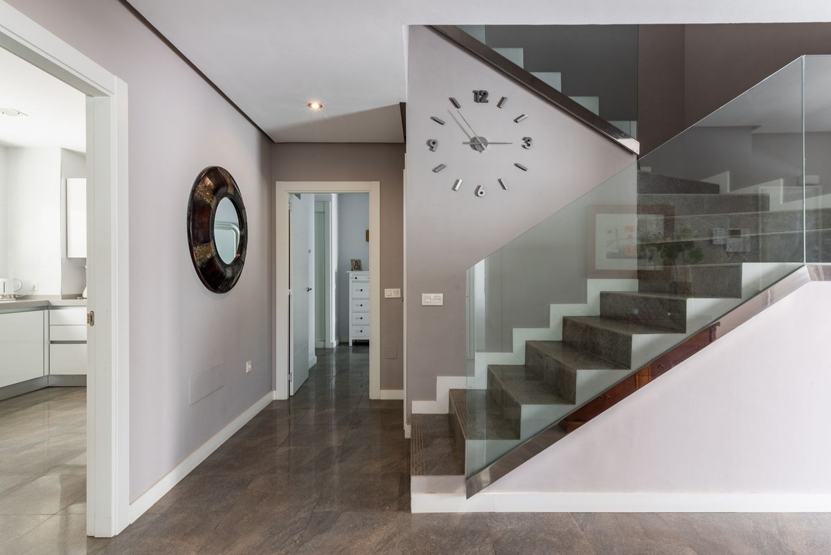 Se vende Villa - Chalet de 4 dormitorios en Costa Del Sol, Málaga, España