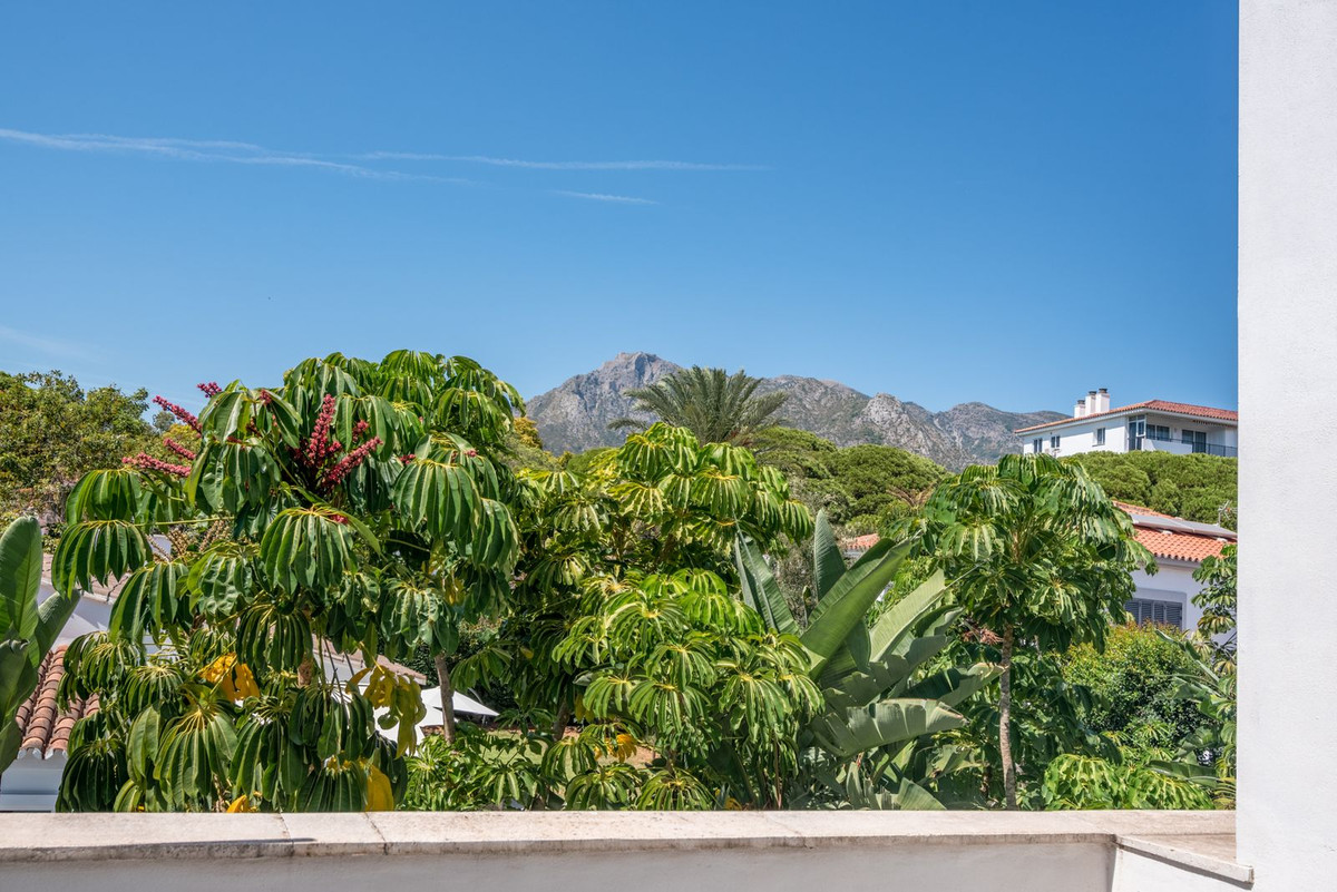 Se vende Villa - Chalet de 4 dormitorios en Costa Del Sol, Málaga, España