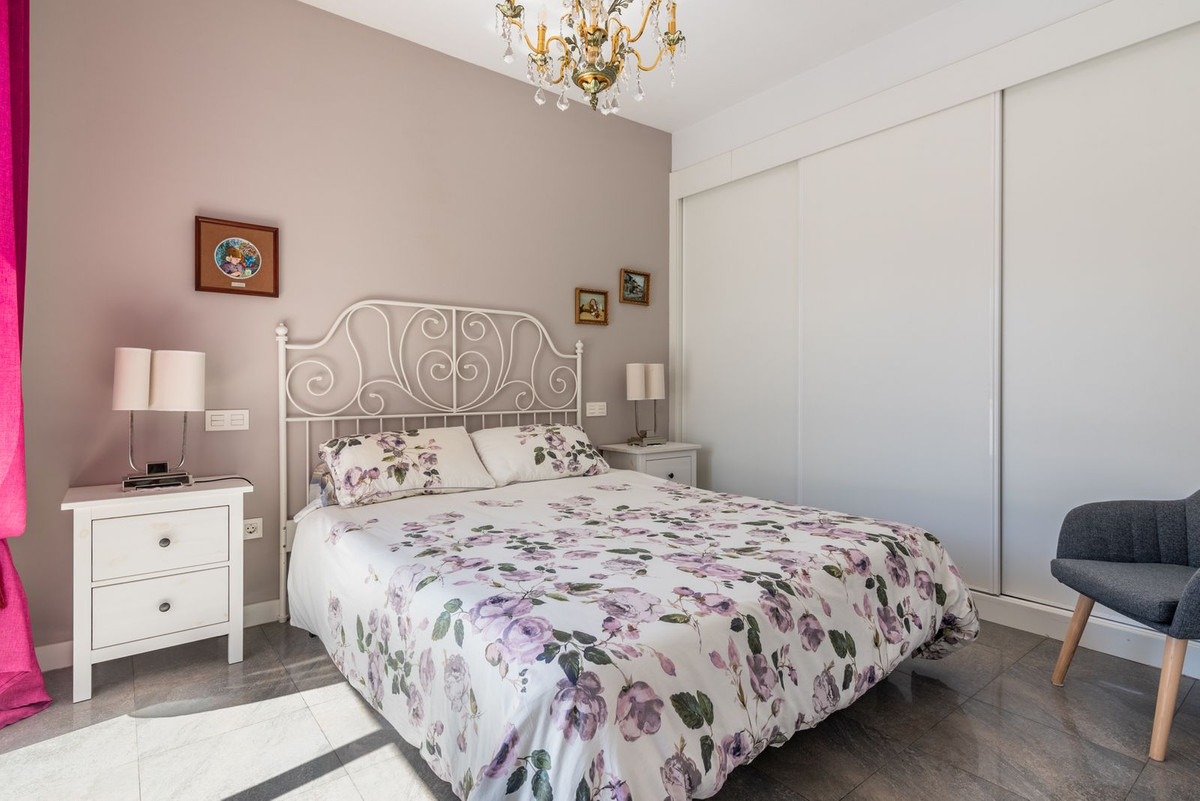 Se vende Villa - Chalet de 4 dormitorios en Costa Del Sol, Málaga, España