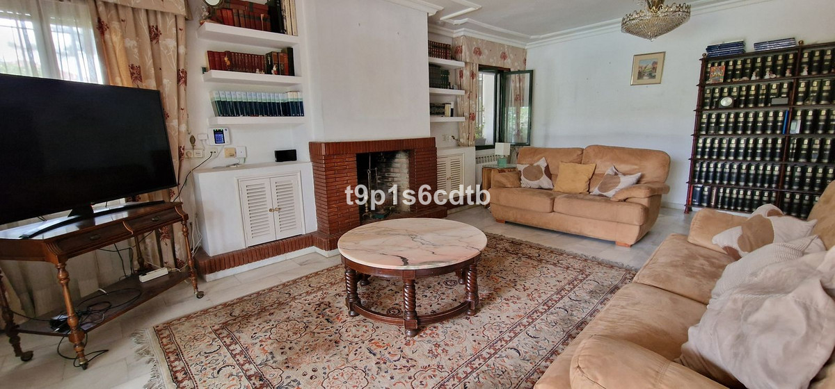 5 Bed Townhouse for sale in Marbella Costa Del Sol, Málaga, Spain
