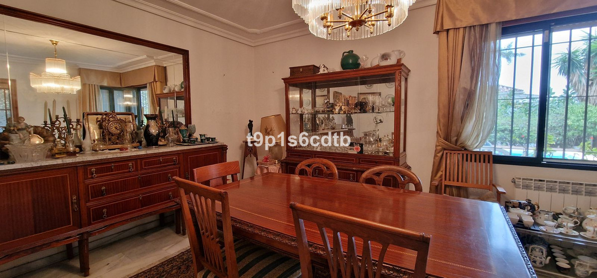 5 Bed Townhouse for sale in Marbella Costa Del Sol, Málaga, Spain