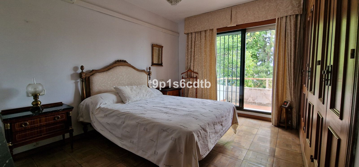 5 Bed Townhouse for sale in Marbella Costa Del Sol, Málaga, Spain