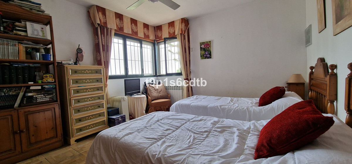 5 Bed Townhouse for sale in Marbella Costa Del Sol, Málaga, Spain